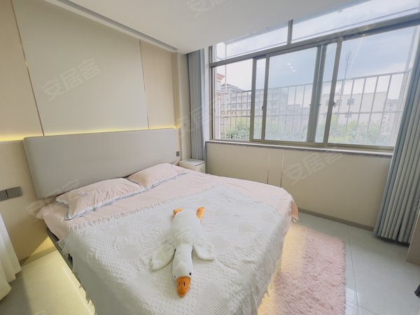 金华东阳东阳江北平川路351号楼平川路荷山菜场夜市 大单间 一室一厅 复试Logo 两室一厅出租房源真实图片