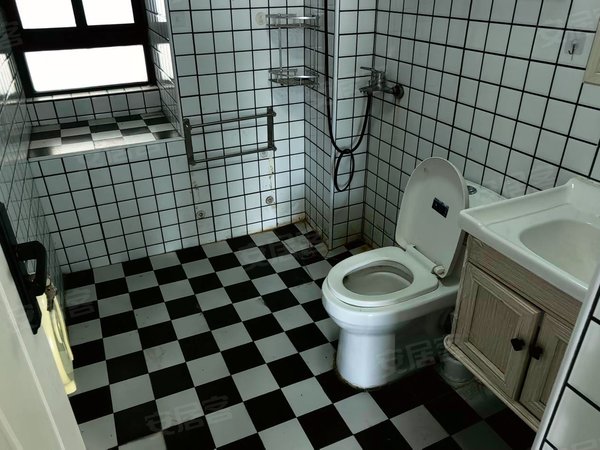 上海松江车墩松南城华顺苑松南城华顺苑 近达丰 比亚迪 松东路 2室2厅