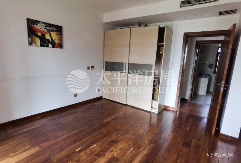 城市经典高迪 中间楼层 出行方便 精装修 近地铁 超低密度,城市经典高