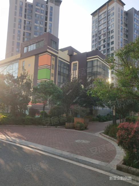 693平9楼2房高新区预约看房东南西府景苑110万精装