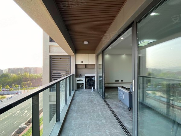 重庆北碚复兴江州锦云水土 思源轻轨站旁  精装洋房 大三房 全新出租