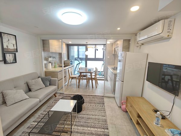 上海宝山顾村龙湖北城天街朝南loft,三房两厅全配置,网红复式公寓