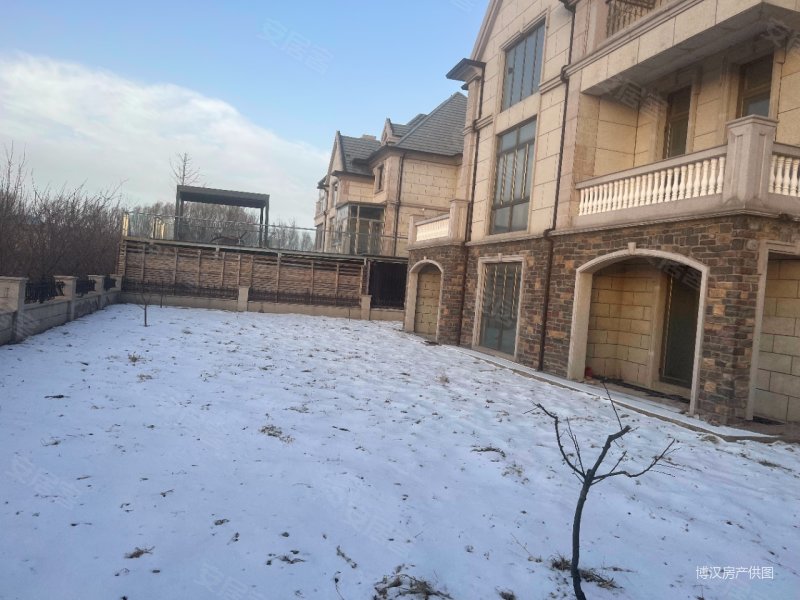 拉斐水岸(别墅)6室3厅6卫600㎡南北850万