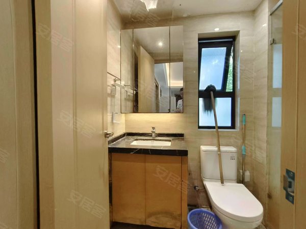 实拍映月台近中电海康阿里巴巴海创园地铁中新新闻欧美金融