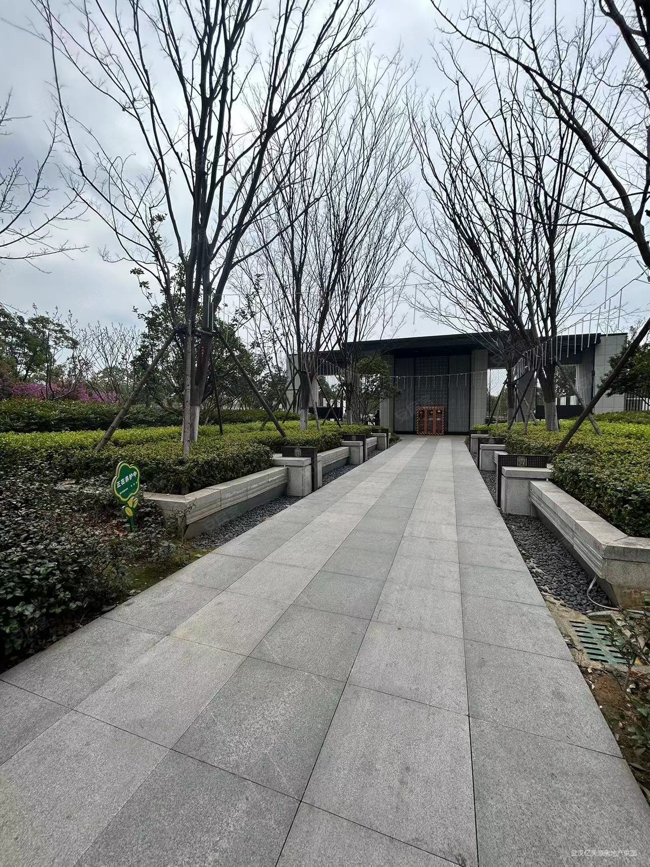 武汉房产网>武汉二手房>沌口开发区二手房>金色港湾二手房>禹洲朗廷元