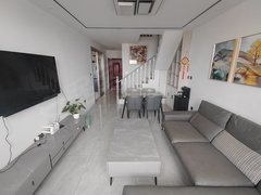 庆阳西峰西峰城区万辉,大镜附近,精装复试,家具家电齐全,随时看房!出租房源真实图片