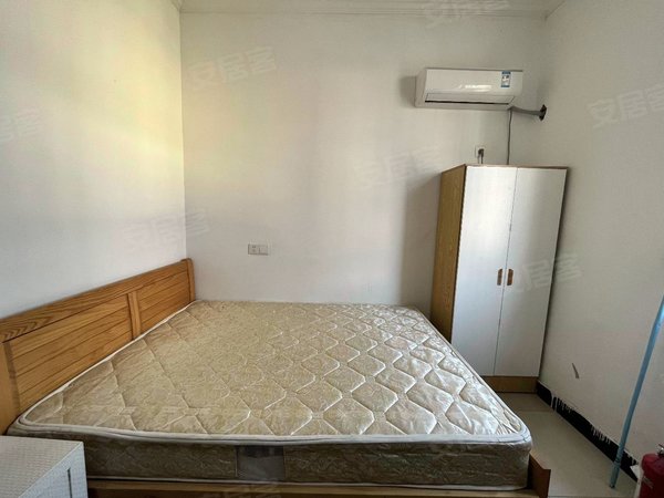 苏州相城黄埭潘阳新村潘阳新村  单间带独立卫出租  带独立的洗衣机