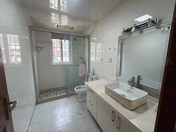 【多图】翡翠家园东区(3),渭塘租房,原房东翡翠家园两室一厅出租对面