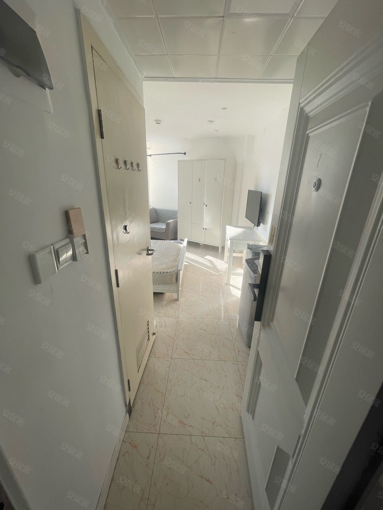 整租 湘雅附二 民用水电 可短租 押一付一 实图实价随时看房