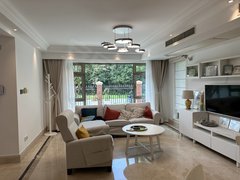 上海浦东世纪公园四季雅苑电梯别墅，410平5个套房，自住全新装修出租房源真实图片