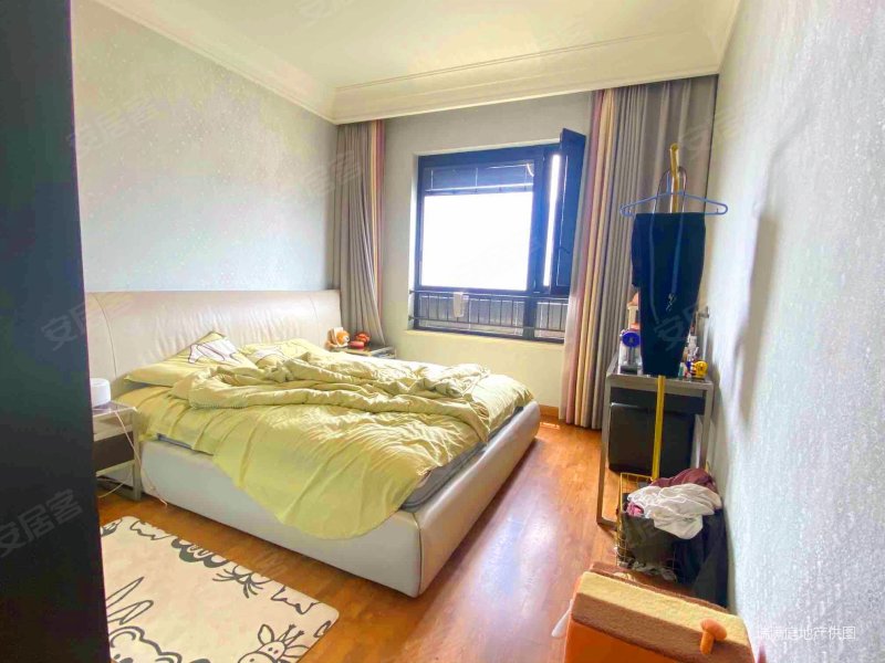 华新城一期珺庭 4室2厅2卫