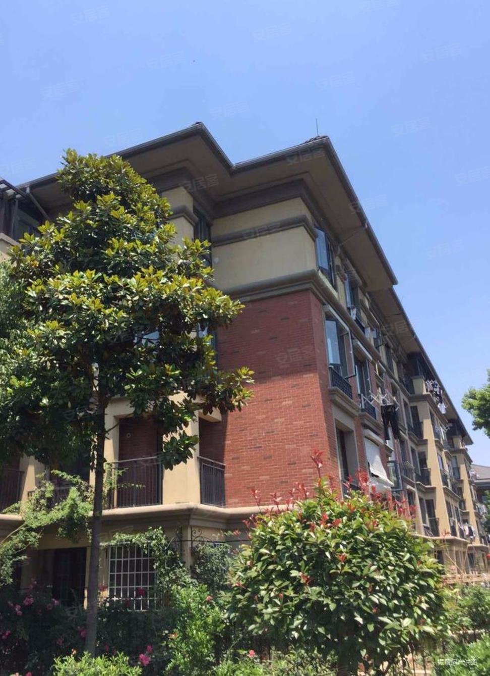 雍景园一楼带花园不靠路小区中心位置50万豪装欢迎品鉴