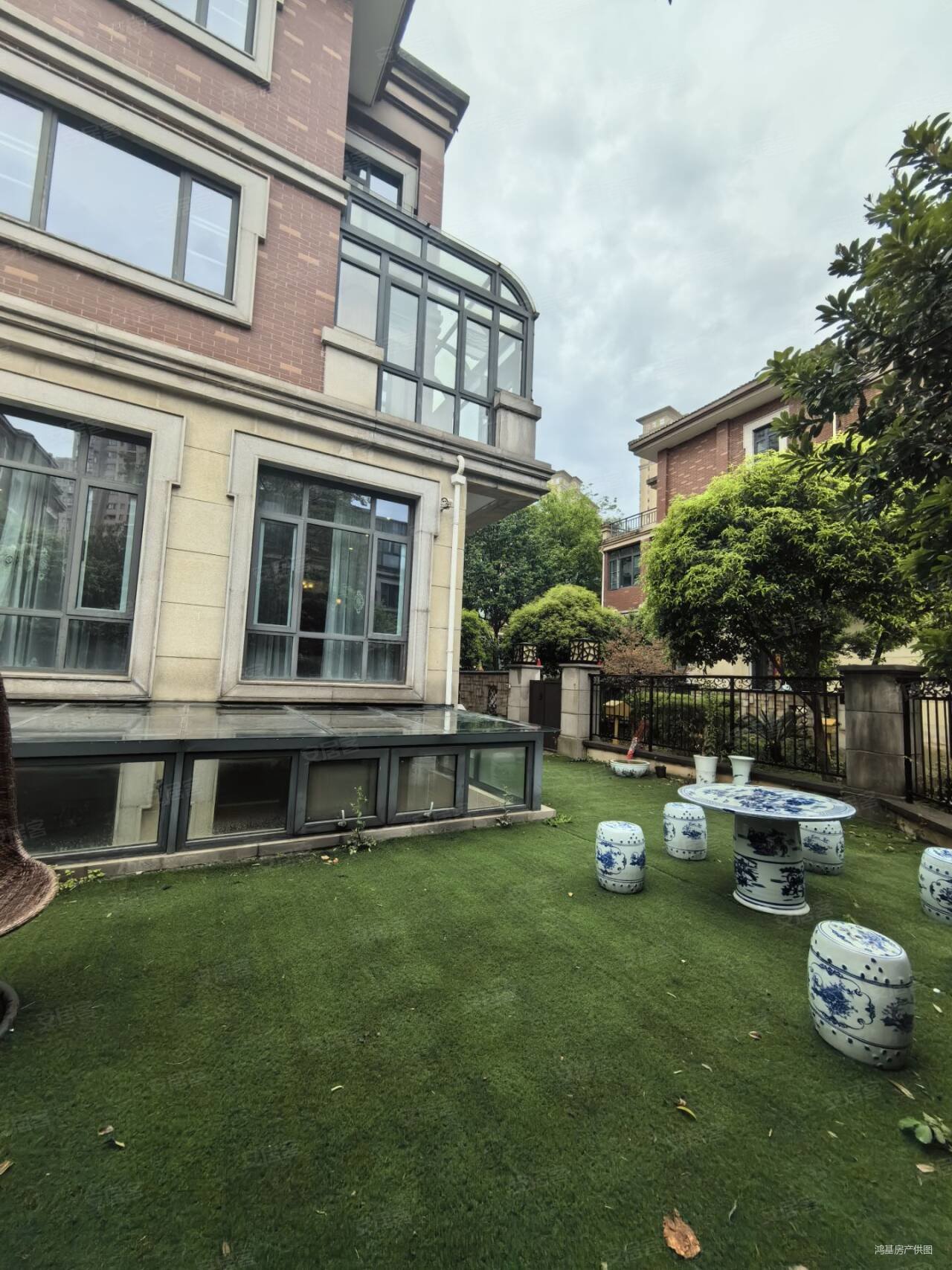 地暖中央空调花园近300,香逸澜湾(别墅)二手房,799万,4室2厅,2卫,223.