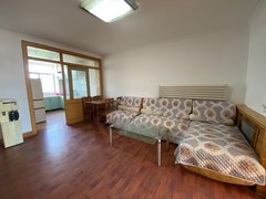 威海环翠青岛路急租,望海园多层六楼顶,三室有空调,随时入住出租房源真实图片