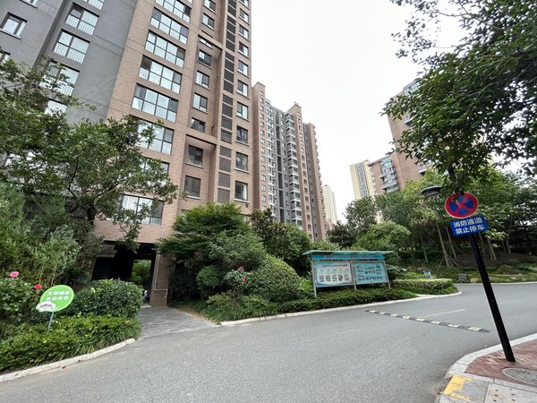 日照东港新市区御景东方急租!房东靠谱御景东方拎包入住!好楼层!
