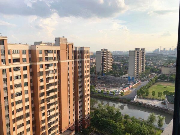 上海浦东张江申城佳苑一期b块13号线张江路站,近张衡路张江药谷,软件