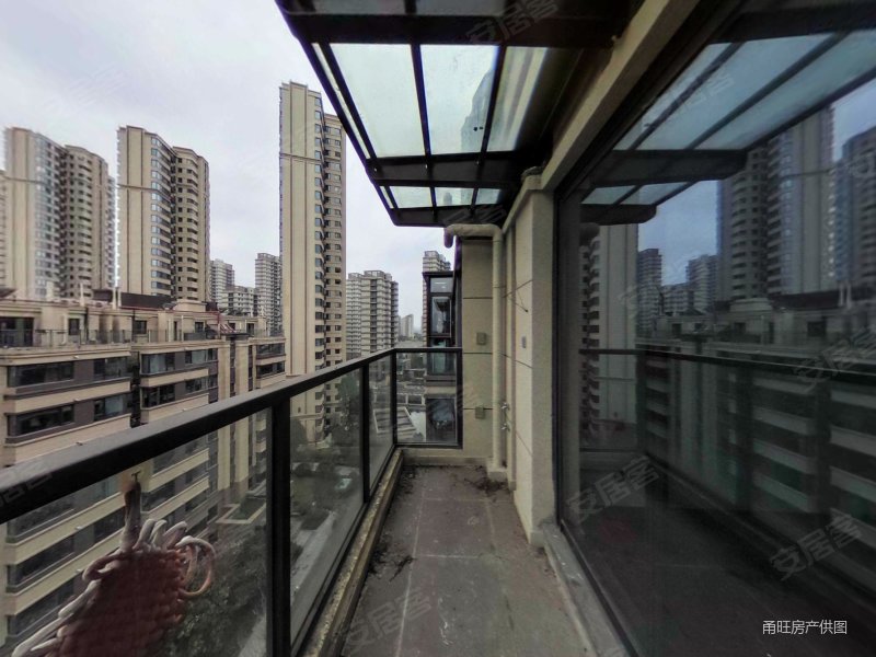 高端住宅万象华府小高层3室2厅双阳台再送露台