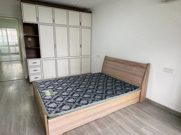 徐州鼓楼荆马河鼓楼花园园中苑一期实拍暖气鼓楼花园3楼可短租月付新健康医院新三院二中荆南小区出租房源真实图片