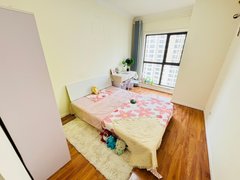 西安曲江新区芙蓉西路可短租月付 金滹沱地铁口 万科城市之光 金辉环球中心 千林郡出租房源真实图片