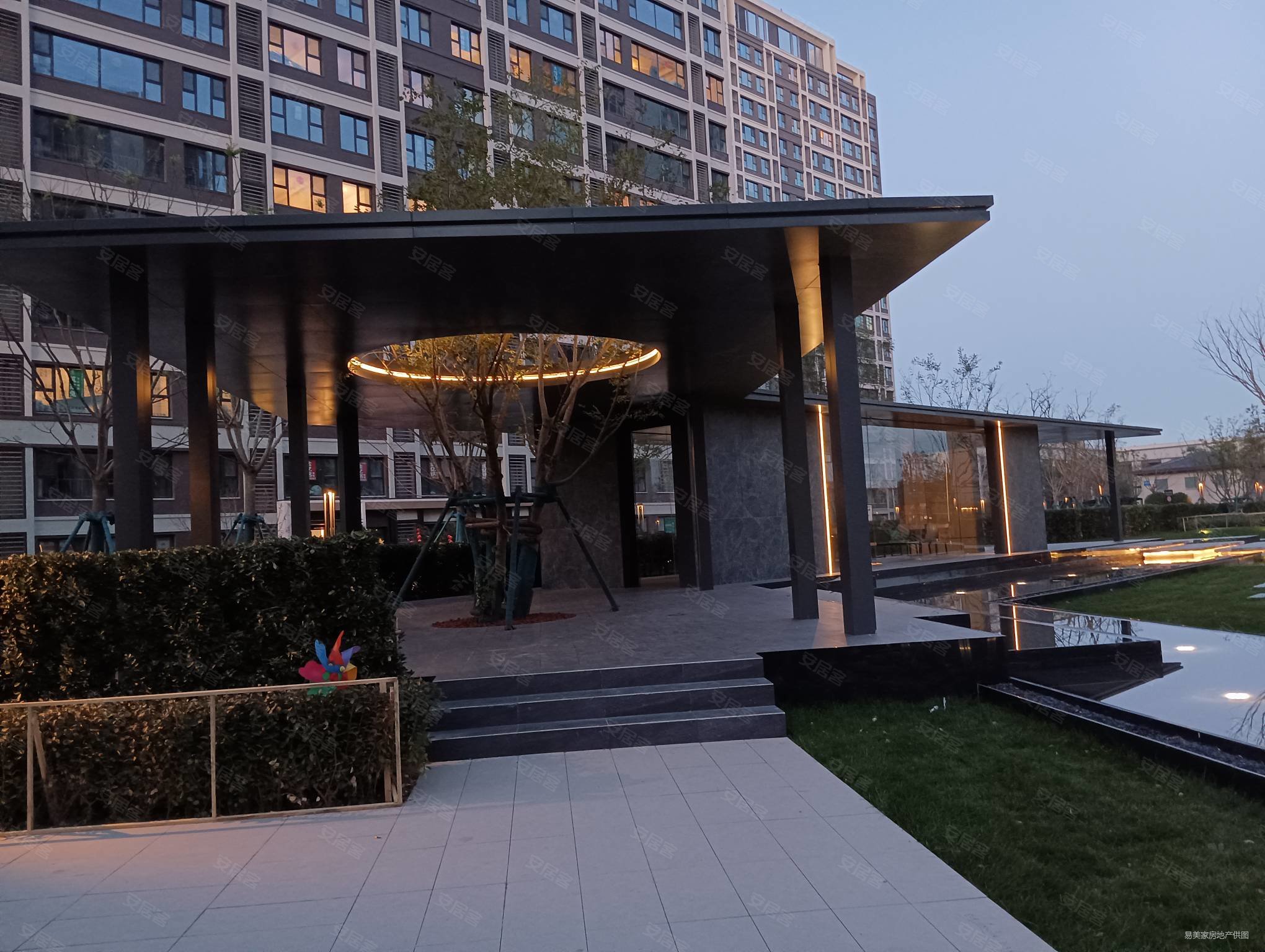 保利和光尘樾3室2厅2卫85.87㎡南北165万