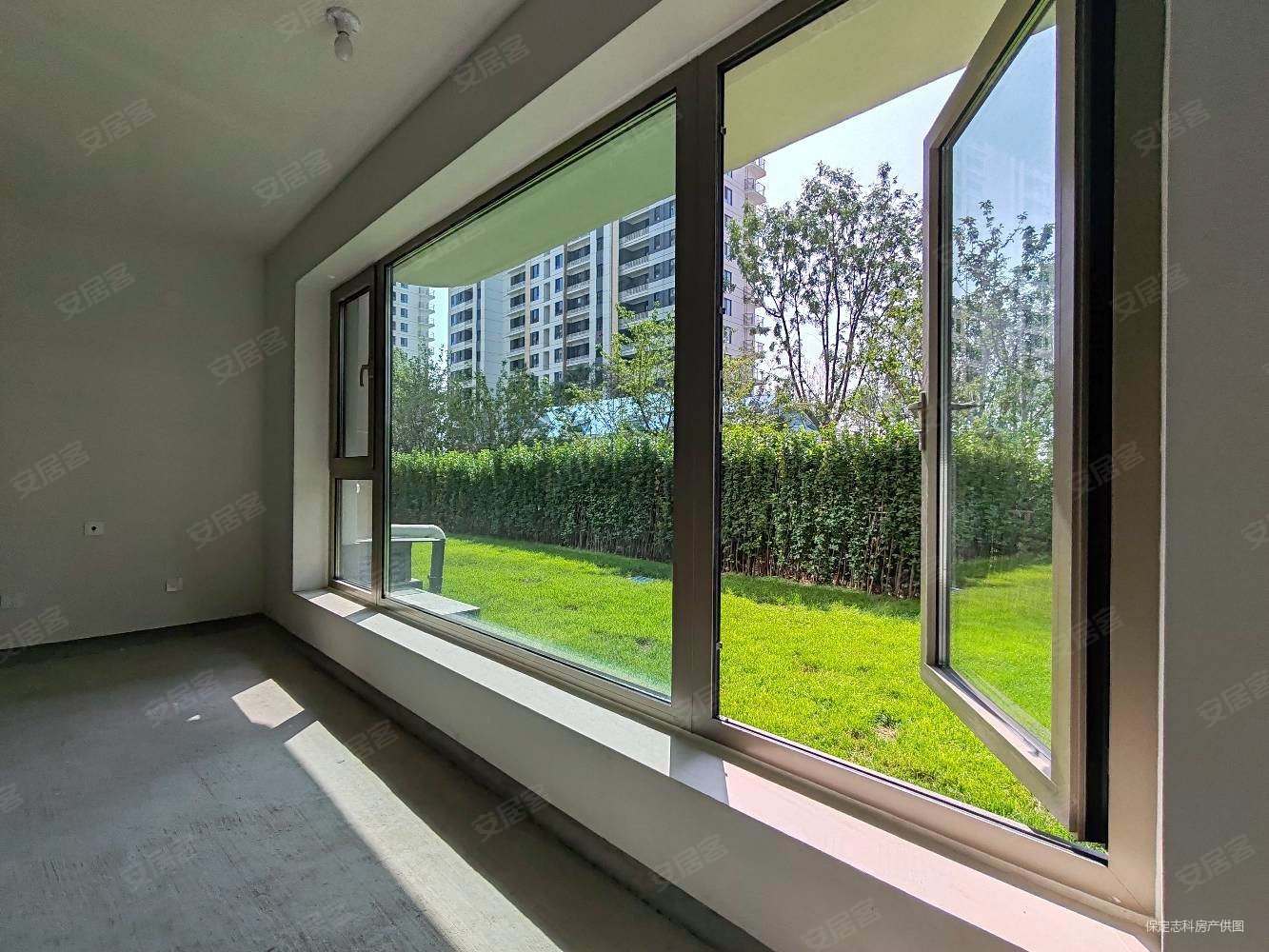 彩虹城3室2厅3卫153㎡南北140万