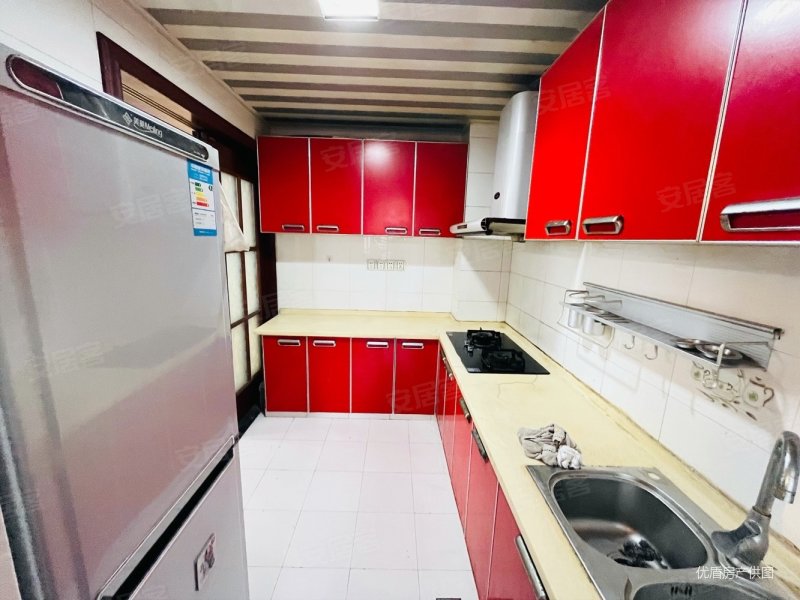 (娃儿出国留学)急需套现 配套完善 随时看房 住家舒适,巴国公馆二手房