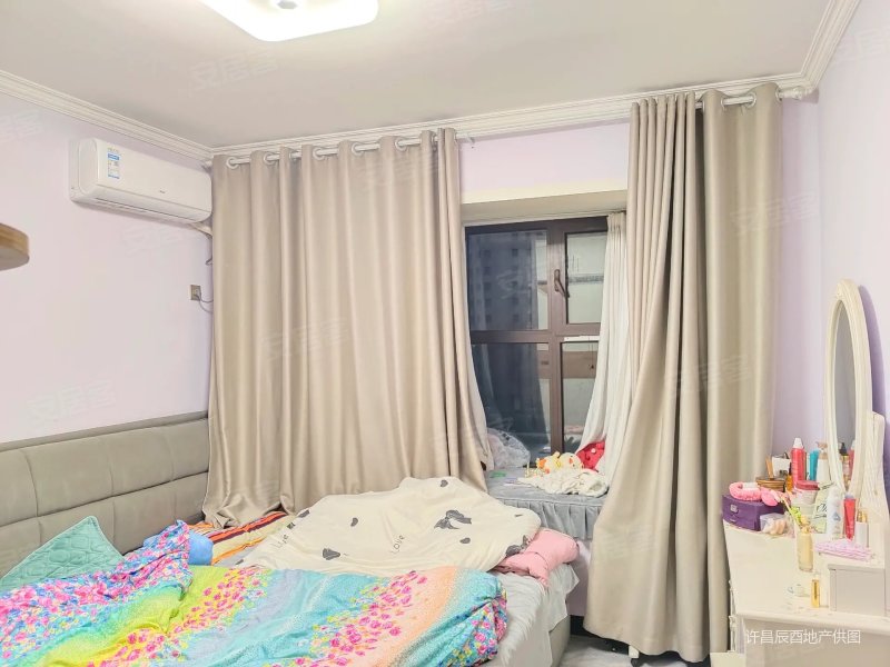 恒实御湖城3室2厅1卫106.63㎡南北76万