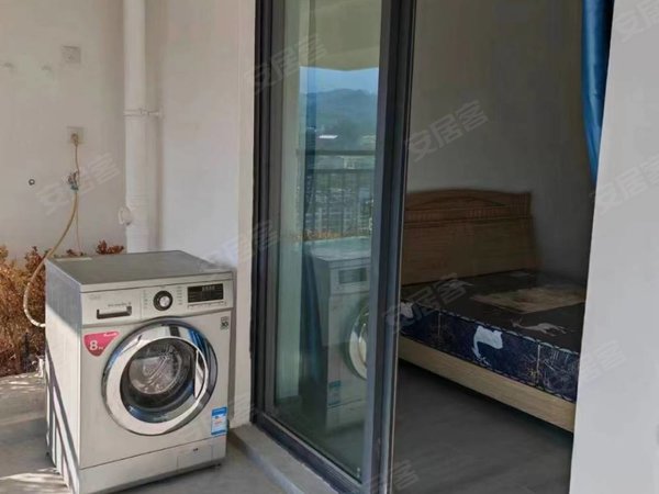 【多图】海棠佳园二期,凤翔租房,海棠佳苑,3室2厅2卫,带一个车位,2300