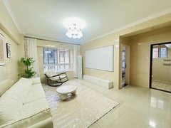 泉州丰泽宝洲路浦西万达 御淮华庭 奶油风两室一厅 押一付一 带阳台 民水电出租房源真实图片