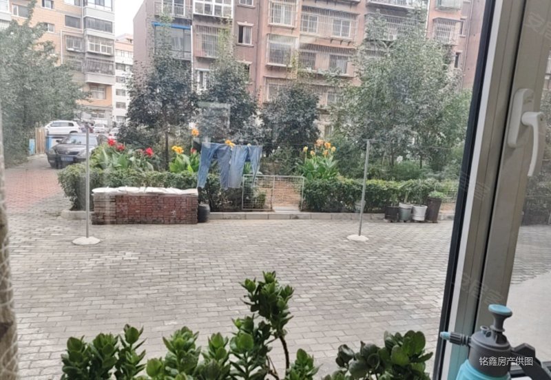 金源花园小区3室1厅1卫106.83平方  1楼位置好