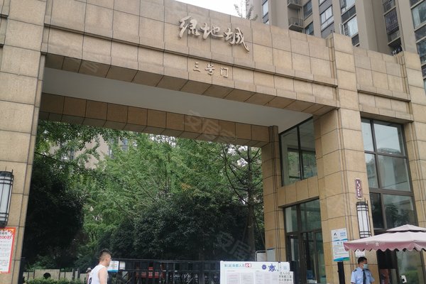 成都二手房 绿地城 > 秦琴解读绿地城轨道交通