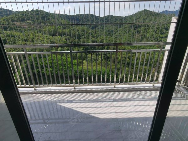 深圳大鹏新区葵涌坝光新村(西区)坝光新村(西区) 3室2厅2卫 120平