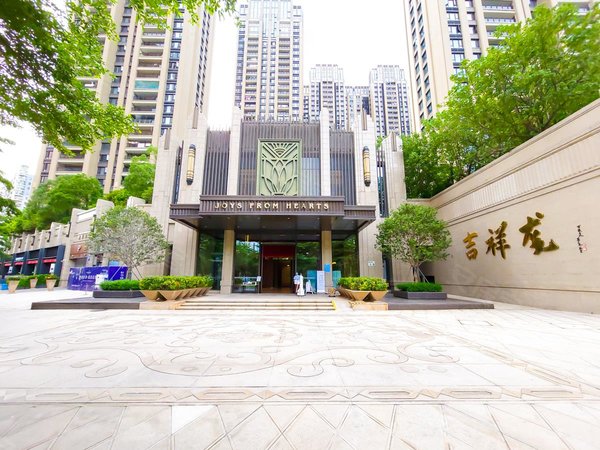 深圳南山深圳湾汉森吉祥龙花园地铁口,新社区,旁边是深圳湾公园,看房