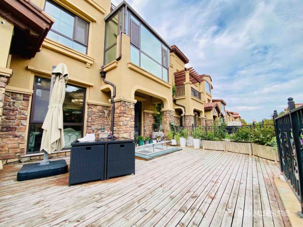 建邦听海西区别墅