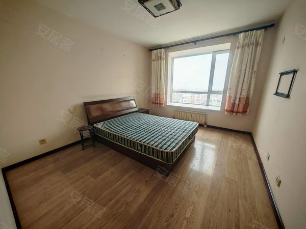 青岛市南绍兴路国际城名苑国际城名苑 cbd 万达 敦化路地铁口 电梯房