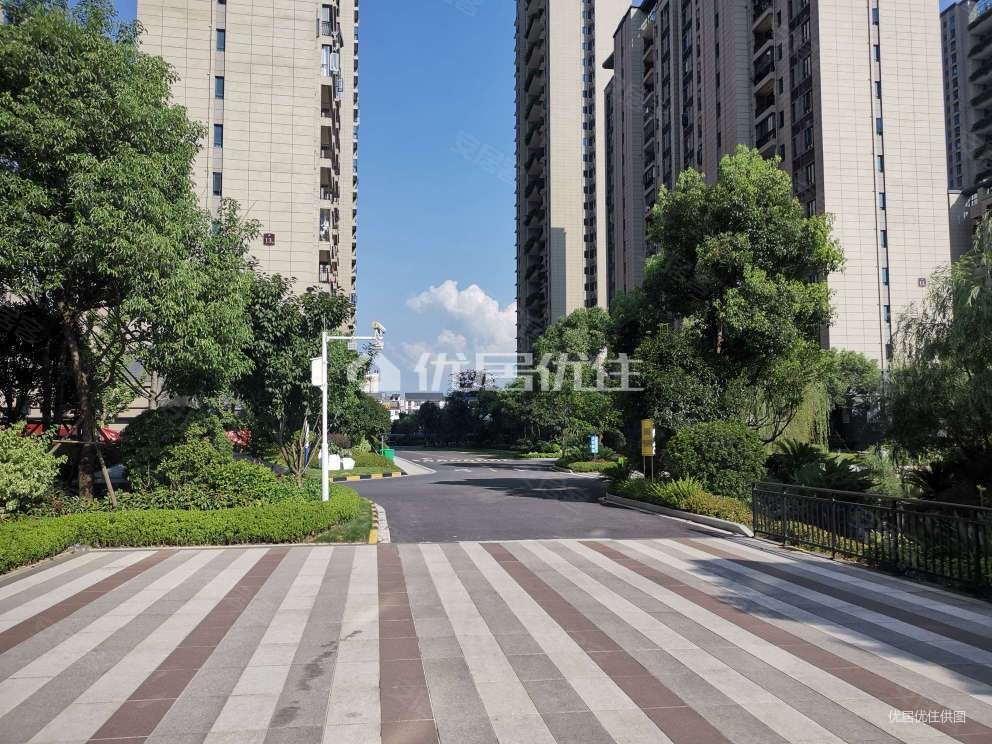 160万元194平5室精装电梯房桂林碧桂园南北通