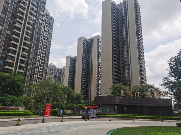 【多图】东江逸珑湾,新塘租房,东江逸珑湾 3室2厅2卫 电梯房 116平米