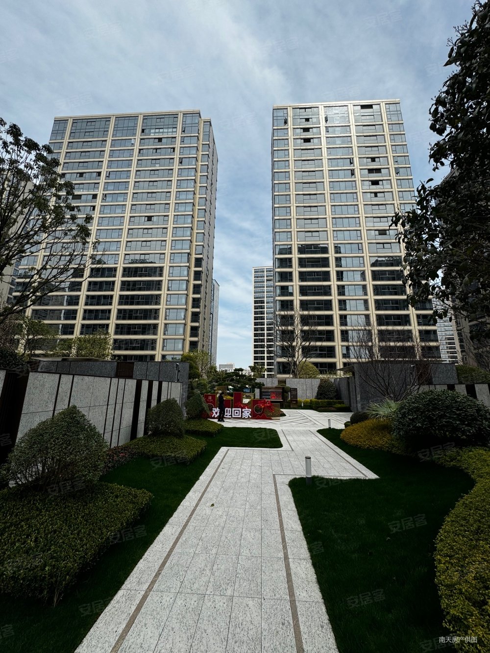 有钥匙河景房可看樱花公园双地铁口新房豪装滨江誉品