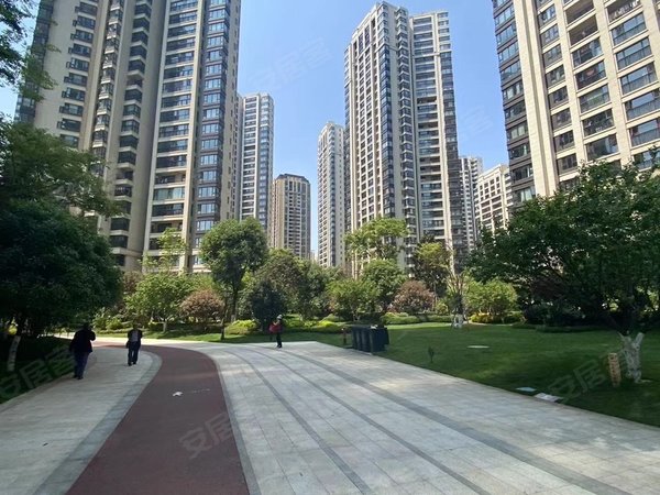 昆明西山前卫营金地九樾金地九樾 精装修 配套齐全带阳台  可短租月付