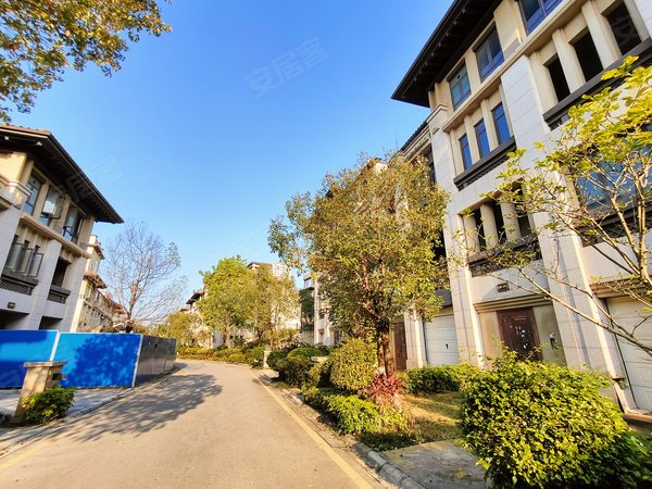 南宁邕宁蒲庙镇阳光城丽景湾(别墅)阳光城丽景湾(别墅) 6室3厅5卫