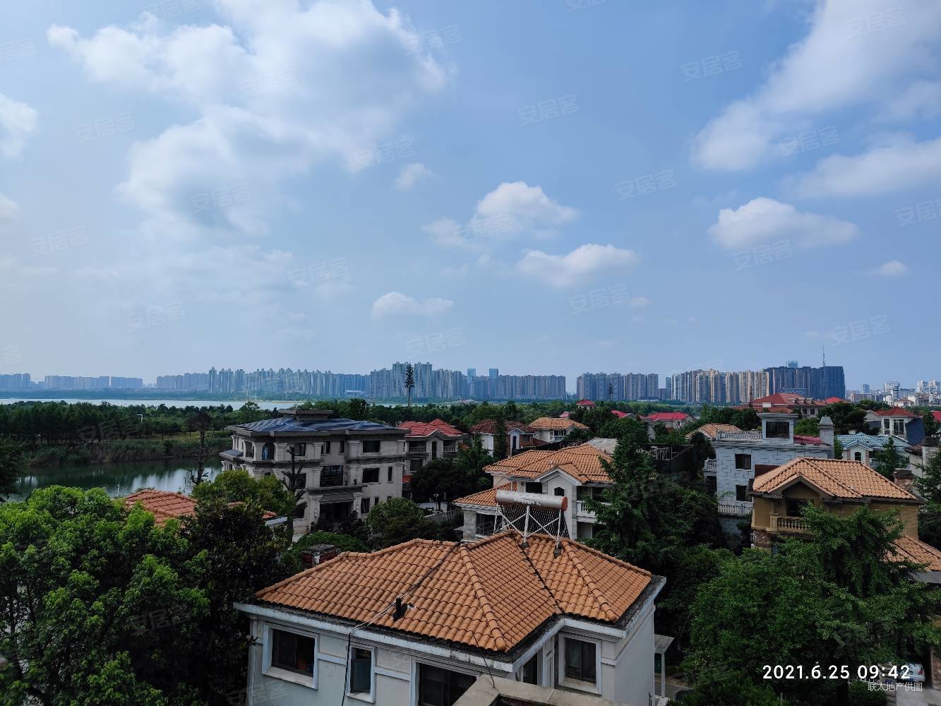 碧桂园威尼斯城(别墅)7室2厅6卫400㎡南北798万