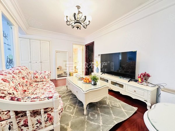 沈阳和平南湖雅宾利花园(一期)雅宾利 精装小两室 南向 低楼层 屋内