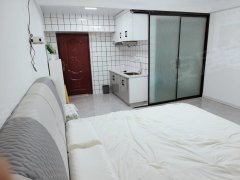 河东 市医院 碧海蓝天电梯公寓月租1500押一付一有网可做饭