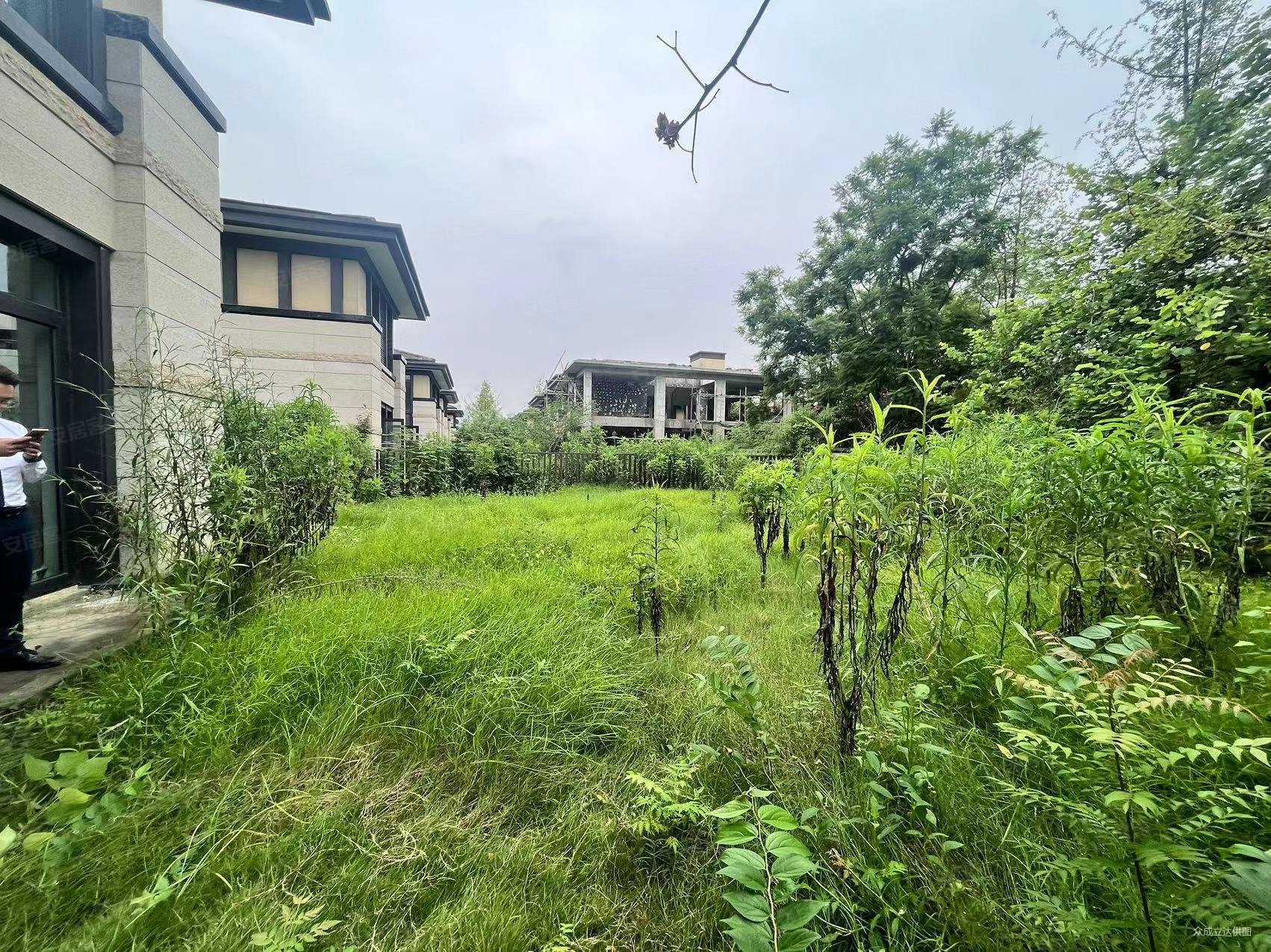 成都房产网>成都二手房>金牛二手房>欢乐谷二手房>华侨城天屿>