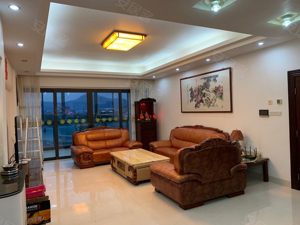 泉州丰泽丰泽街南益西湖豪庭西湖豪庭 4房3卫 看湖景 大平层 朝天门