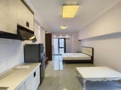 新乡红旗胖东来一月一交丨西大街步行街，胖东来，带阳台，拎包入住出租房源真实图片