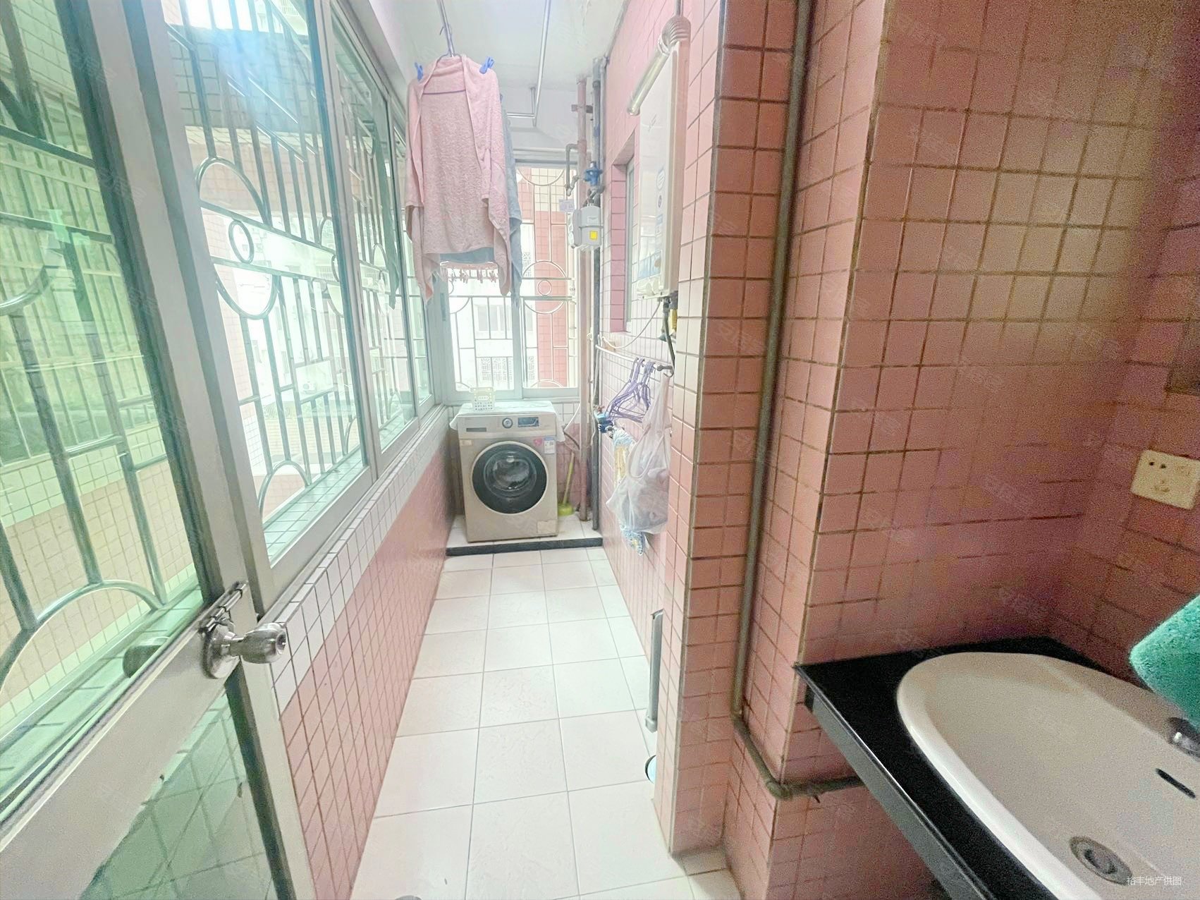 富华花园 3 房  121.32 方