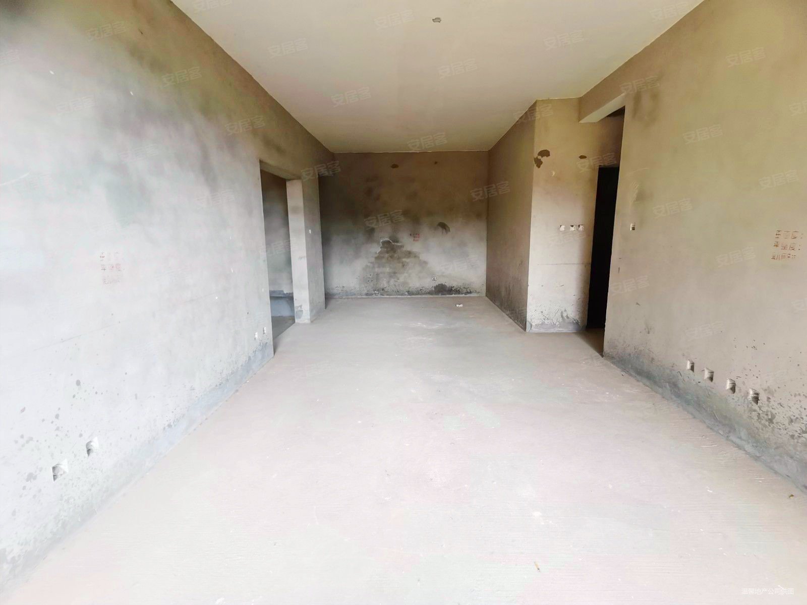 河东东城华府套三双卫带车还带可使用花园66万