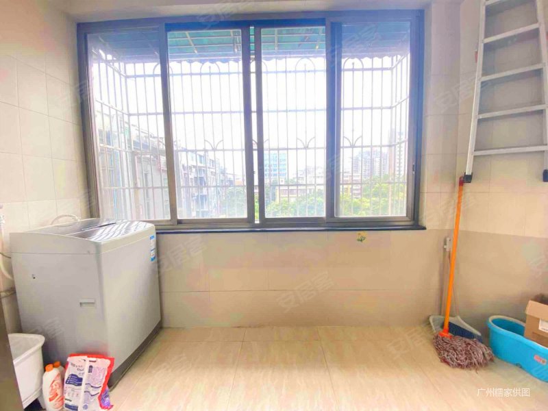 梅花园地铁口 梅苑小区 实用两房,梅苑小区二手房,260万,2室1厅,1卫