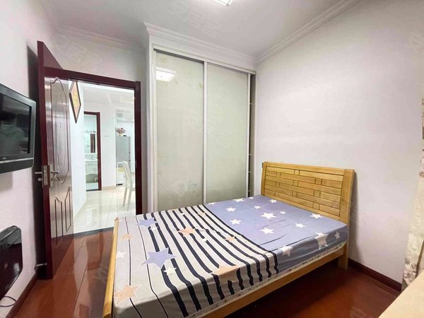 苏州平江城北街道家悦花园家悦花园,靠近草桥中学,电梯精装两房,看房